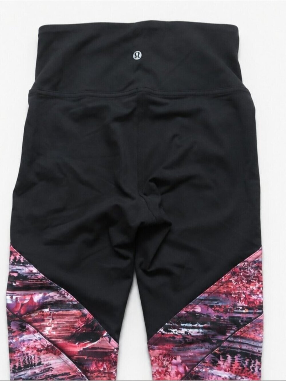 Lululemon Sculpted Panel Leggings Size 4  Black & Pink Print 11.5"x38" Yoga Gym - Picture 7 of 8